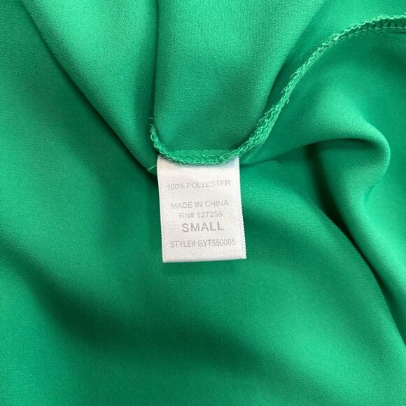 Annabella Emerald Green V-Neck Pleated Blouse – Size S - Picture 4 of 5